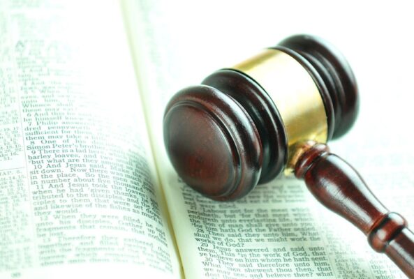 Navigating Employment Disputes: The Efficacy of Mediation over Litigation in Florida